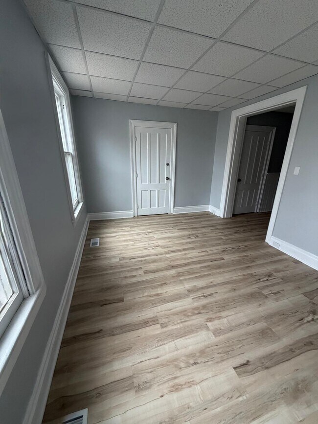 Building Photo - 18 Marvin Ave