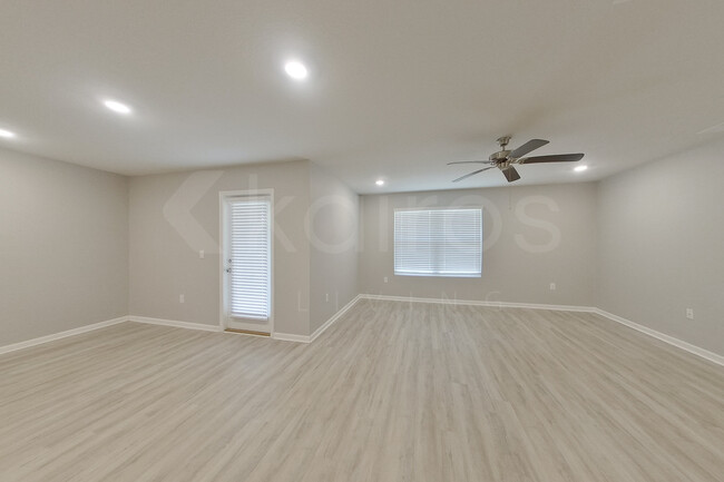 Building Photo - 4750 Malay Cir