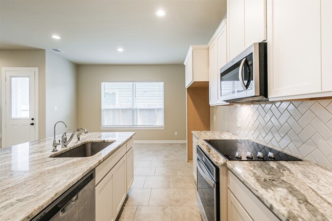 Building Photo - 11005 Cres Light Way