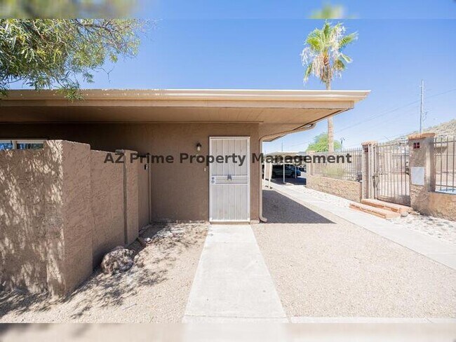 Building Photo - 925 W Peoria Ave