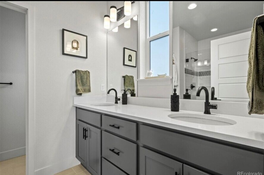 Building Photo - 2438 W 167th Ln