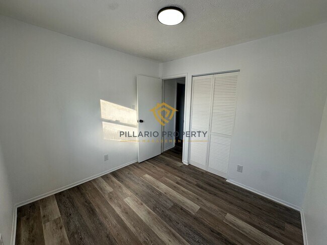 Building Photo - Spacious & Updated 4BR/2BA Home Near Holliday Park — Move-In Ready!