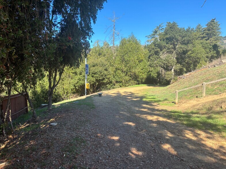 Building Photo - 365 Panoramic Way