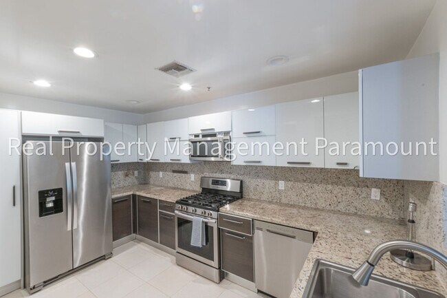 Building Photo - me 3-Bedroom Condo for Rent – Spacious, Modern & Centrally Located!