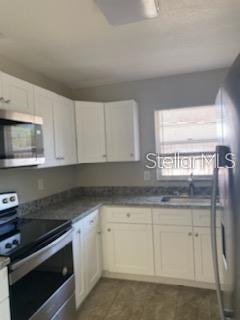 Building Photo - 2303 W Flora St