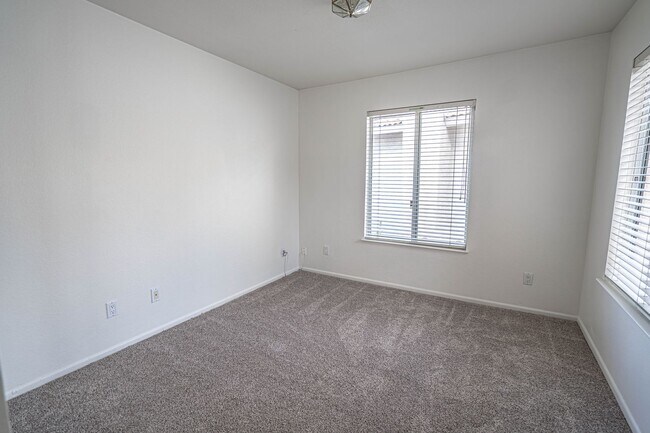 Building Photo - 18618 El Dorado Ct