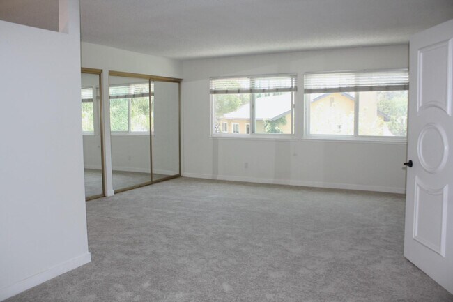 Building Photo - 8409 Joan Ln