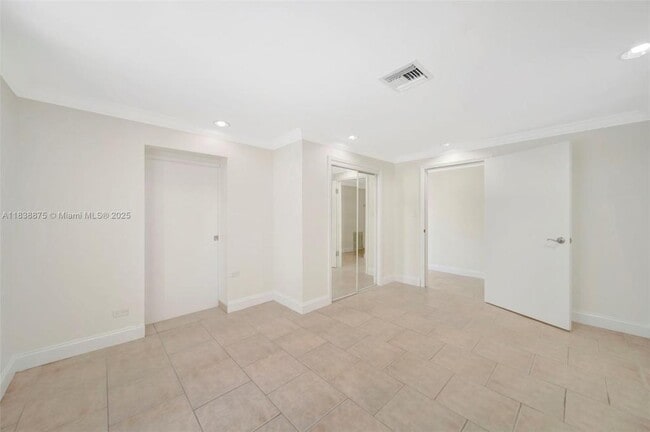 Building Photo - 1787 NE 177th St