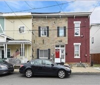 Building Photo - 140 Home St