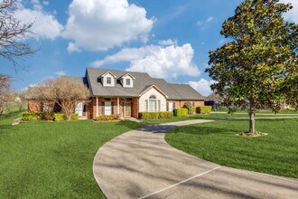 Building Photo - 3983 Peregrine Point