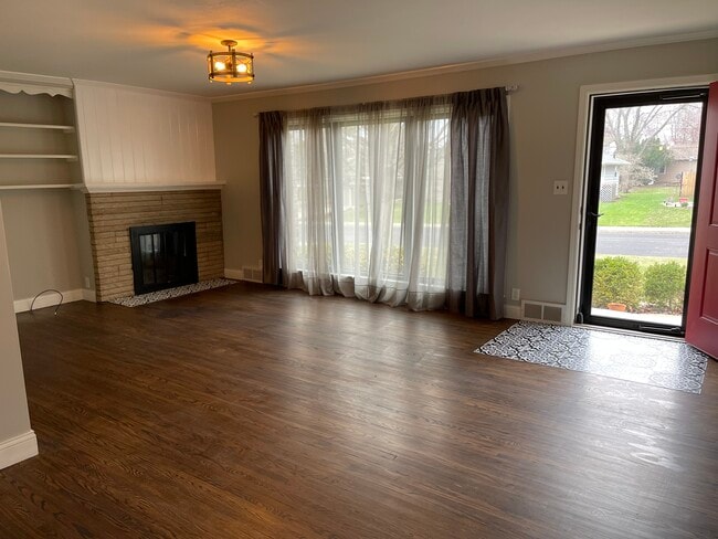 Building Photo - 4202 N Devon Ln