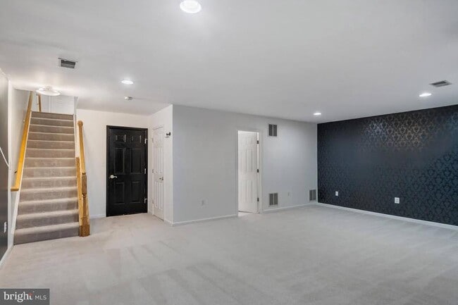 Building Photo - 8648 Royal Worcester Ln