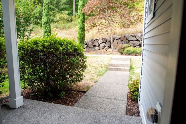 Building Photo - 1208 Burnside Pl