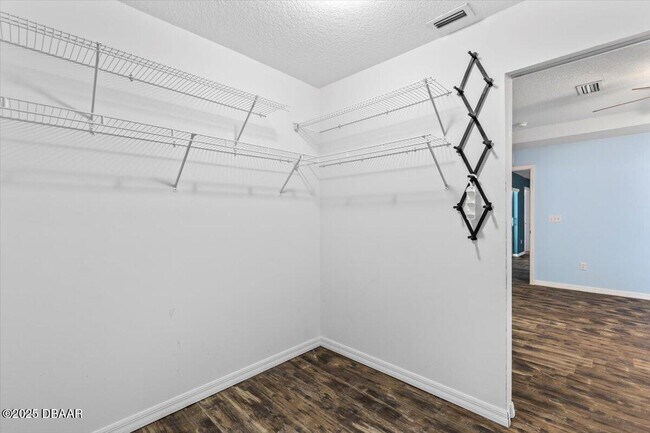 Building Photo - 39 Whitcock Ln