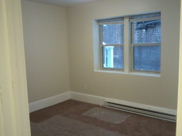 Building Photo - 61 Park Dr