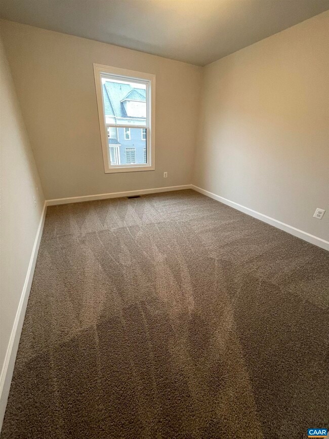 Building Photo - 5178 Golf Dr