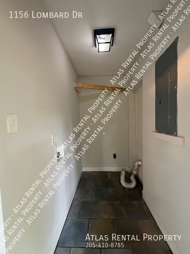 Building Photo - 1156 Lombard Dr