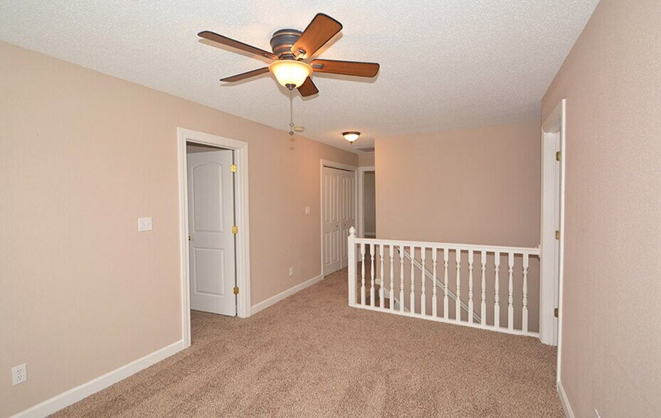 Building Photo - 19334 Sandbar Dr