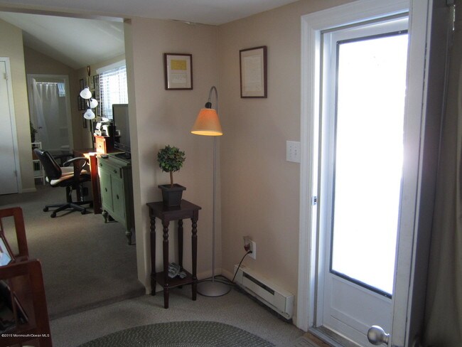 Building Photo - 115 10th Ave