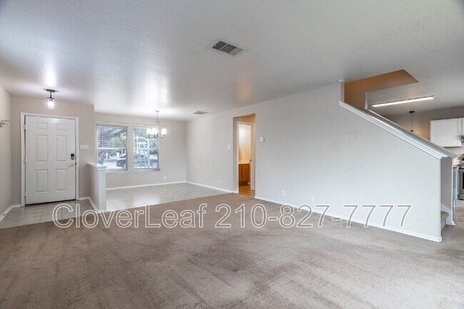 Building Photo - 105 Corral Fence