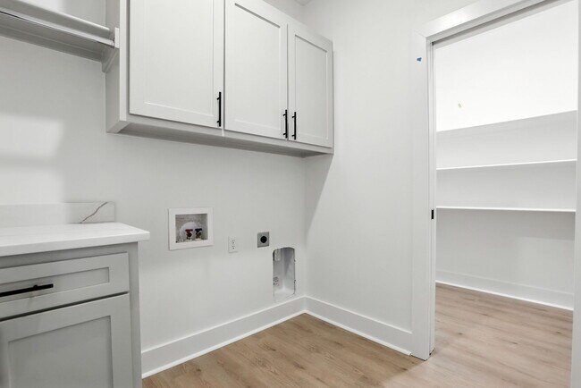 Building Photo - 13417 Teton Dr