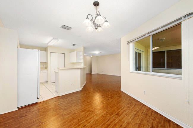 Building Photo - 8490-8496