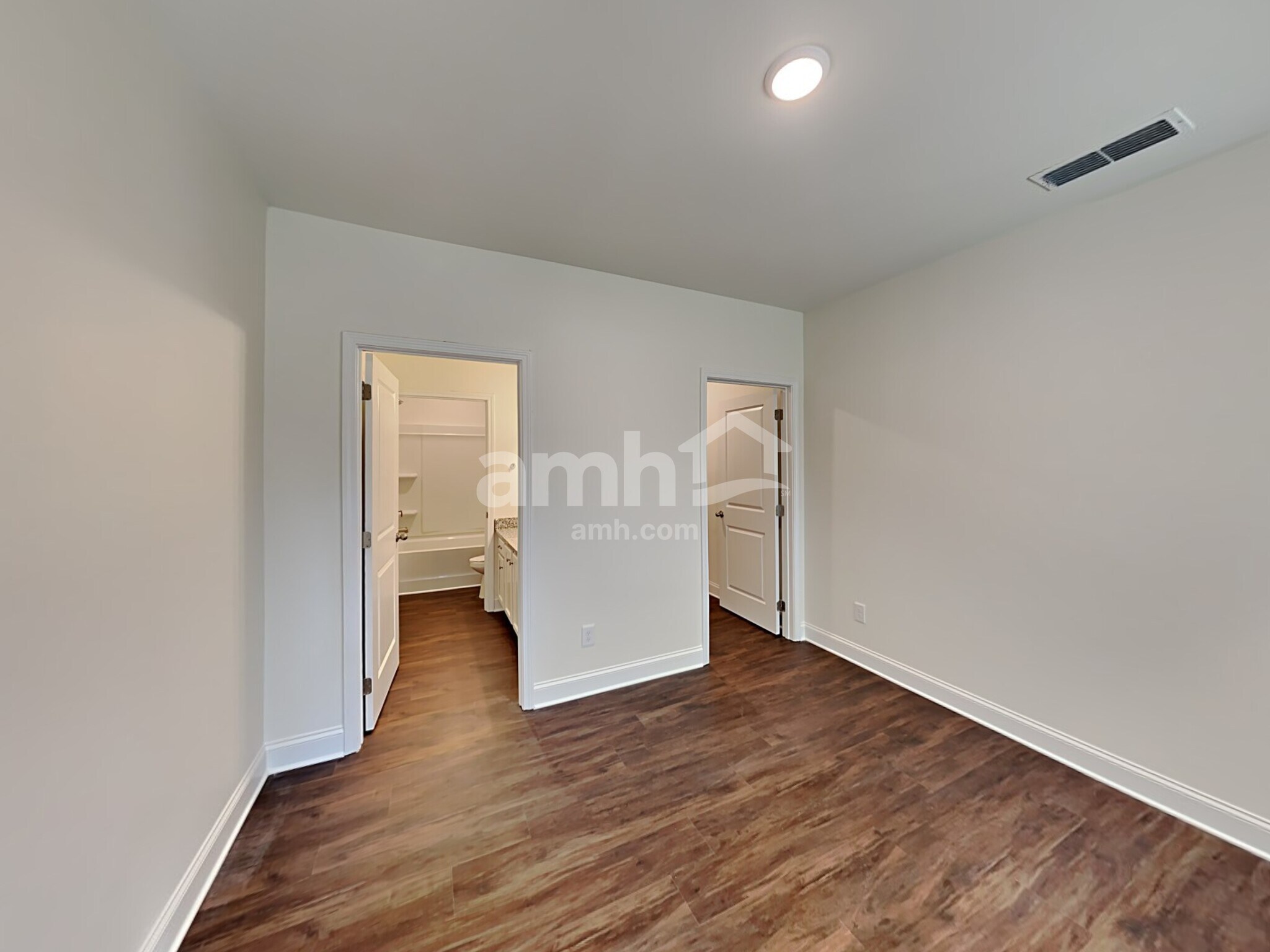 Building Photo - 451 Summit View Ct