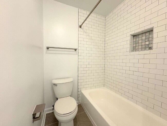 Building Photo - Stunning Top-Floor Penthouse Condo – Loaded with Luxury Upgrades!