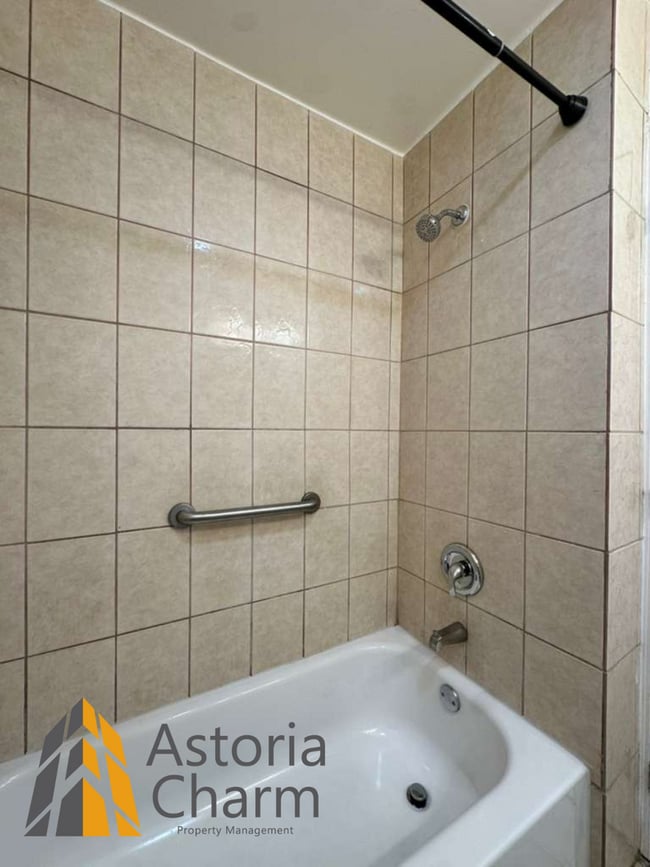 Building Photo - Move in by March 31st - Pick your move in incentive: A TV, 1 month free on a 13th month lease, or...