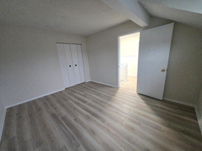 Building Photo - 3912 Riverside Cir