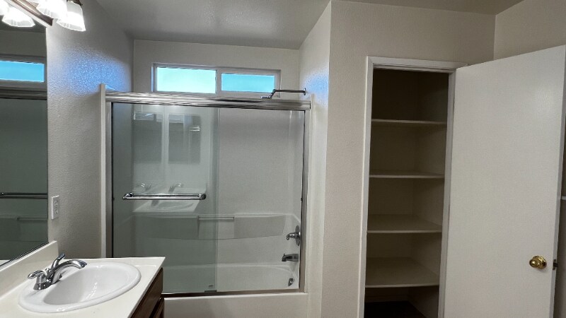 Building Photo - 3112 Puffin Cir