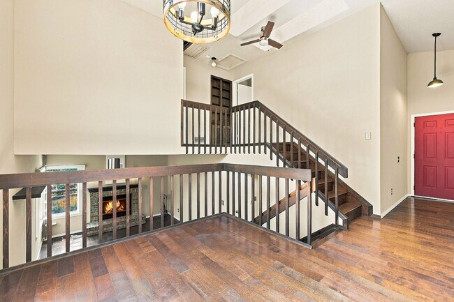 Building Photo - $3,048.95 with $300 Cleaning Voucher, 3 Beds - 2 Bath, Single Family Home in Highlands Ranch with...