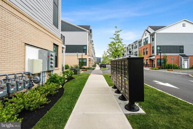 Building Photo - 105 Vaughn Dr