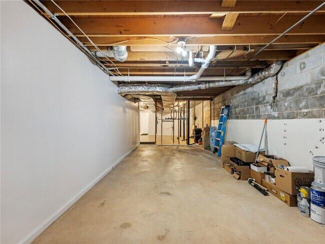 Building Photo - 474 4 Winds Plaza SW