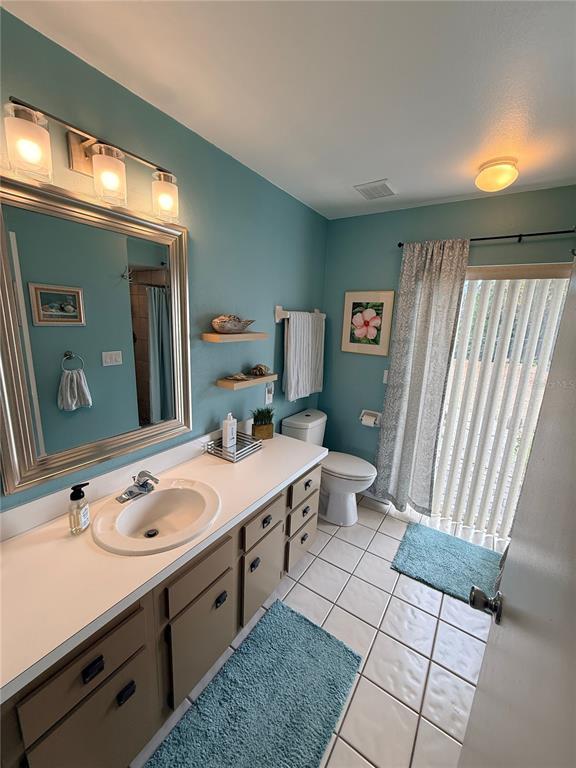 Building Photo - 22497 Glen Ave