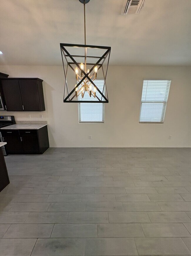 Building Photo - Vail School District with great views 4 bedroom plus den