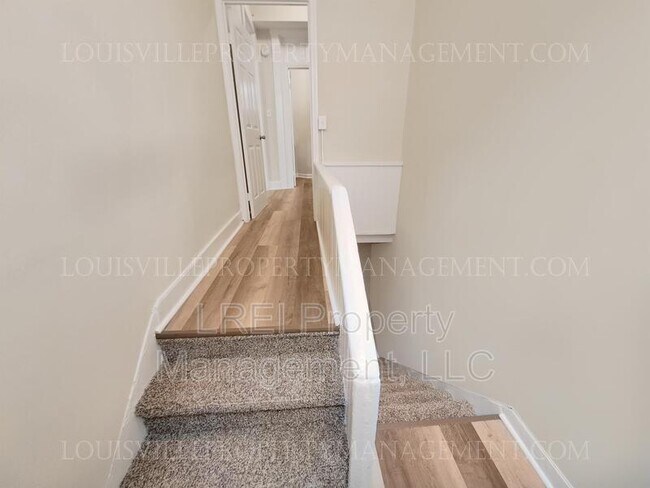 Building Photo - 221 Pope St