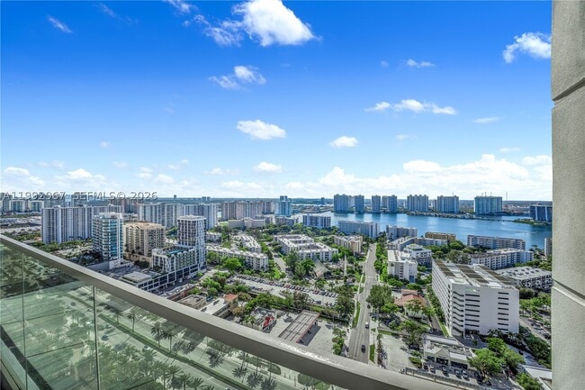 Building Photo - 17901 Collins Ave
