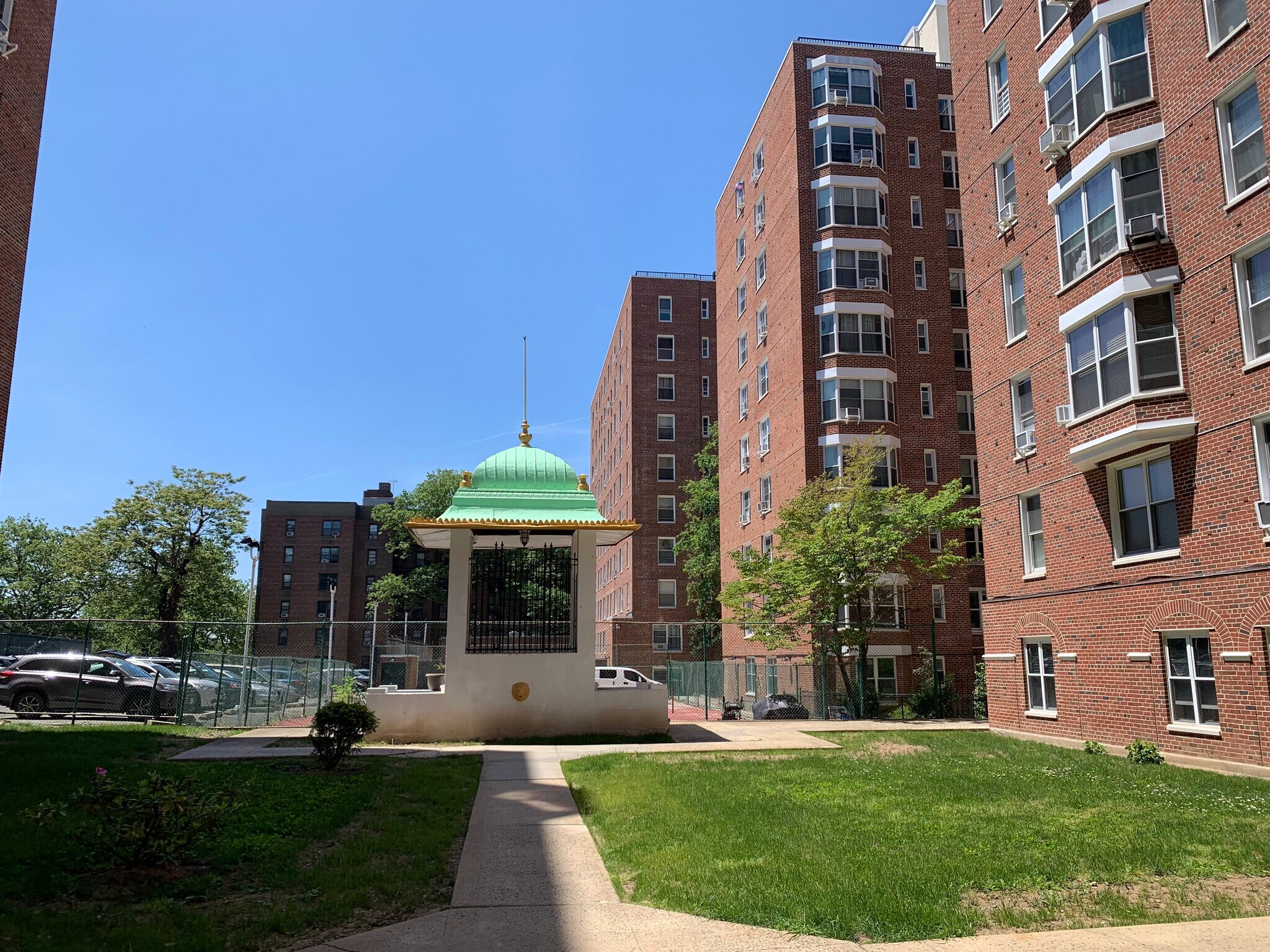 Building Photo - 160 72nd St