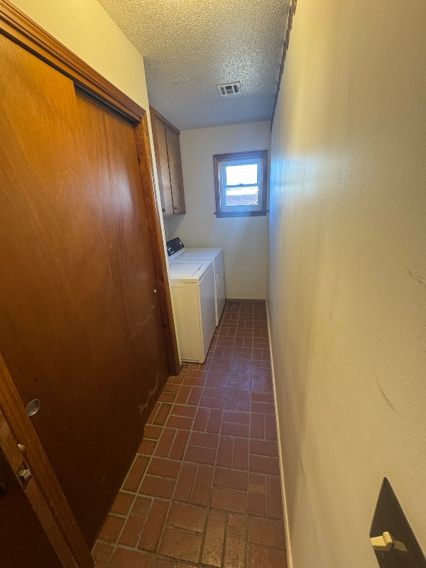 Building Photo - 2026 Harned Dr