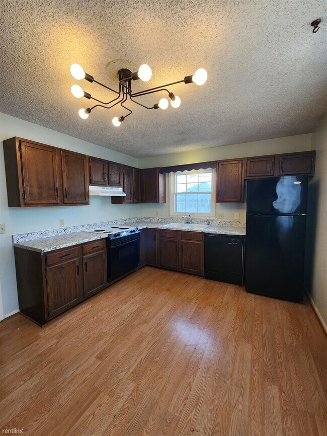 Building Photo - 2 br, 1 bath Duplex - 2046 S Gold St 2046 ...