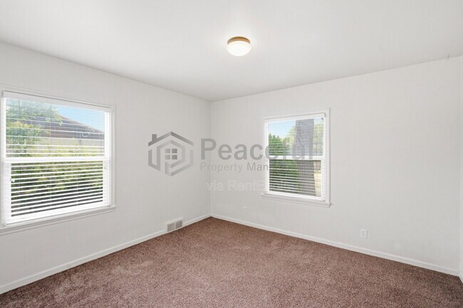 Building Photo - 3558 S 700 E