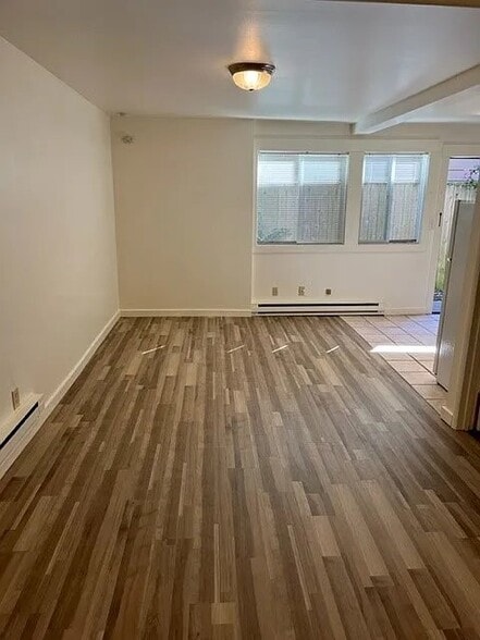 Building Photo - 2537 13th Ave W