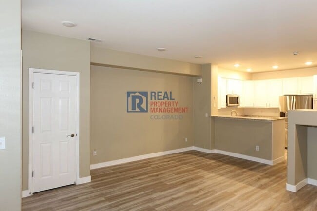 Building Photo - 8417 Stonybridge Cir