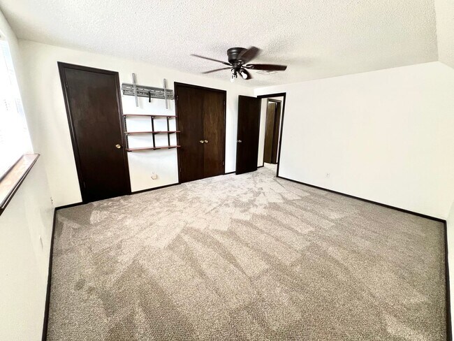 Building Photo - ?Spacious Home Near Tinker Airforce Base ?
