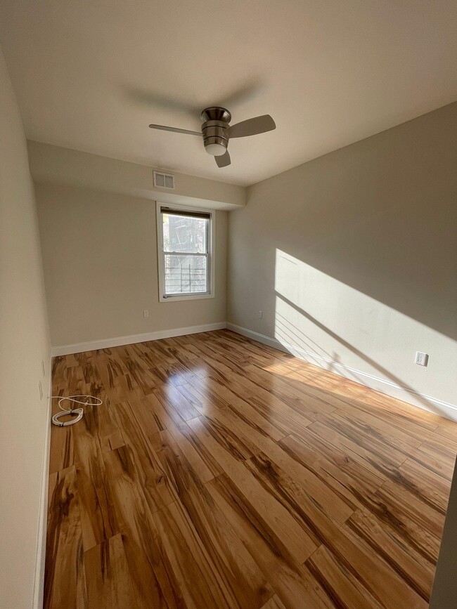 Building Photo - 125 Hillcrest Pl
