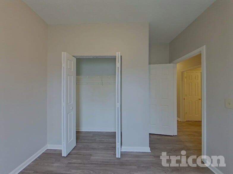 Building Photo - 62 Sweet Thorne Cir