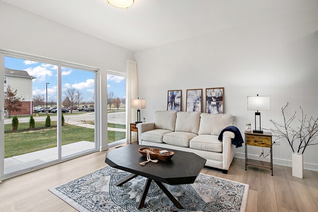 Building Photo - 2031 Isabella Ln