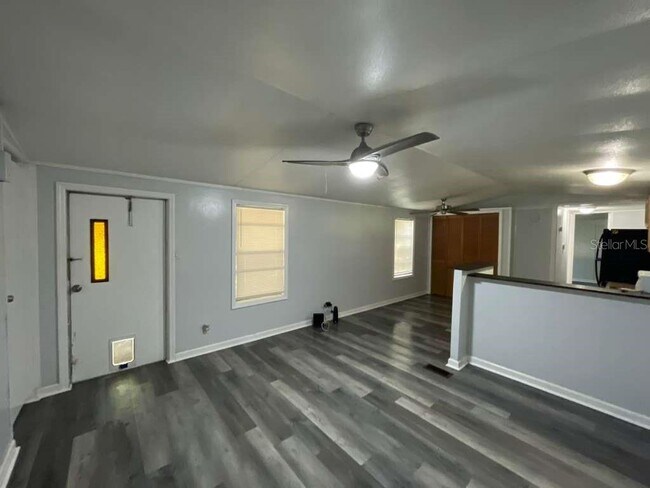 Primary Photo - 112 Mohawk Ln