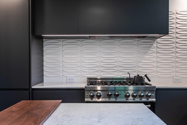 Building Photo - 1904 Lenox Rd NE